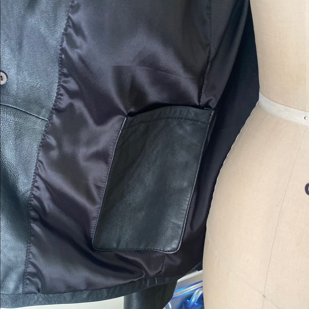 Black leather Blazer Classic Tailoring - Picture 2 of 7
